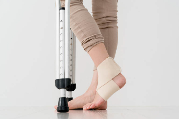 骨折などの外傷、手足の痛み・しびれ